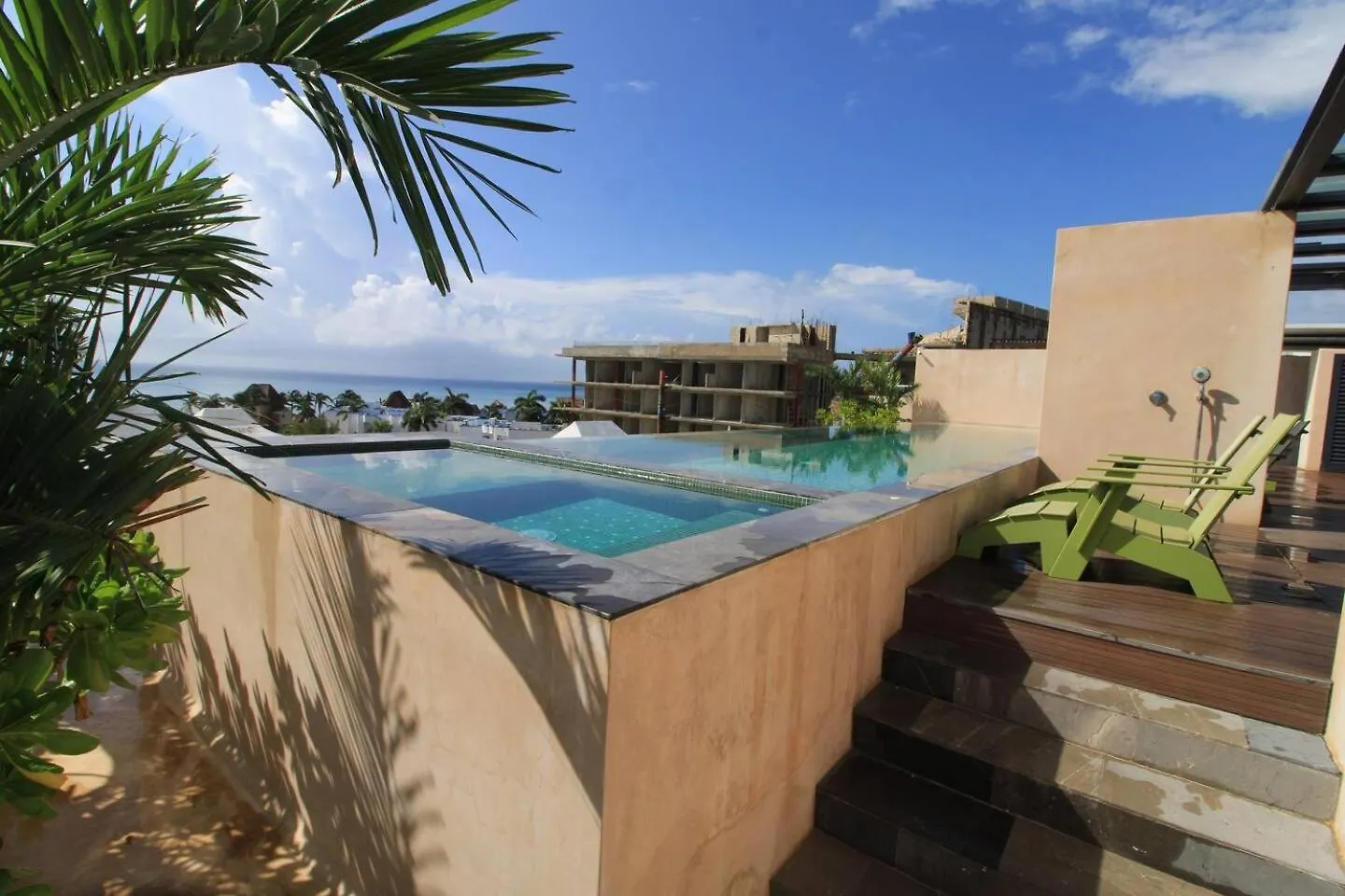 Downtown 4Br Home Beach At 200M 2 Apts In One Playa del Carmen Apartment