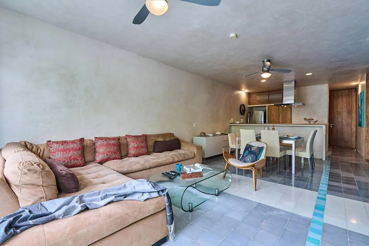 Downtown 4Br Home Beach At 200M 2 Apts In One Playa del Carmen