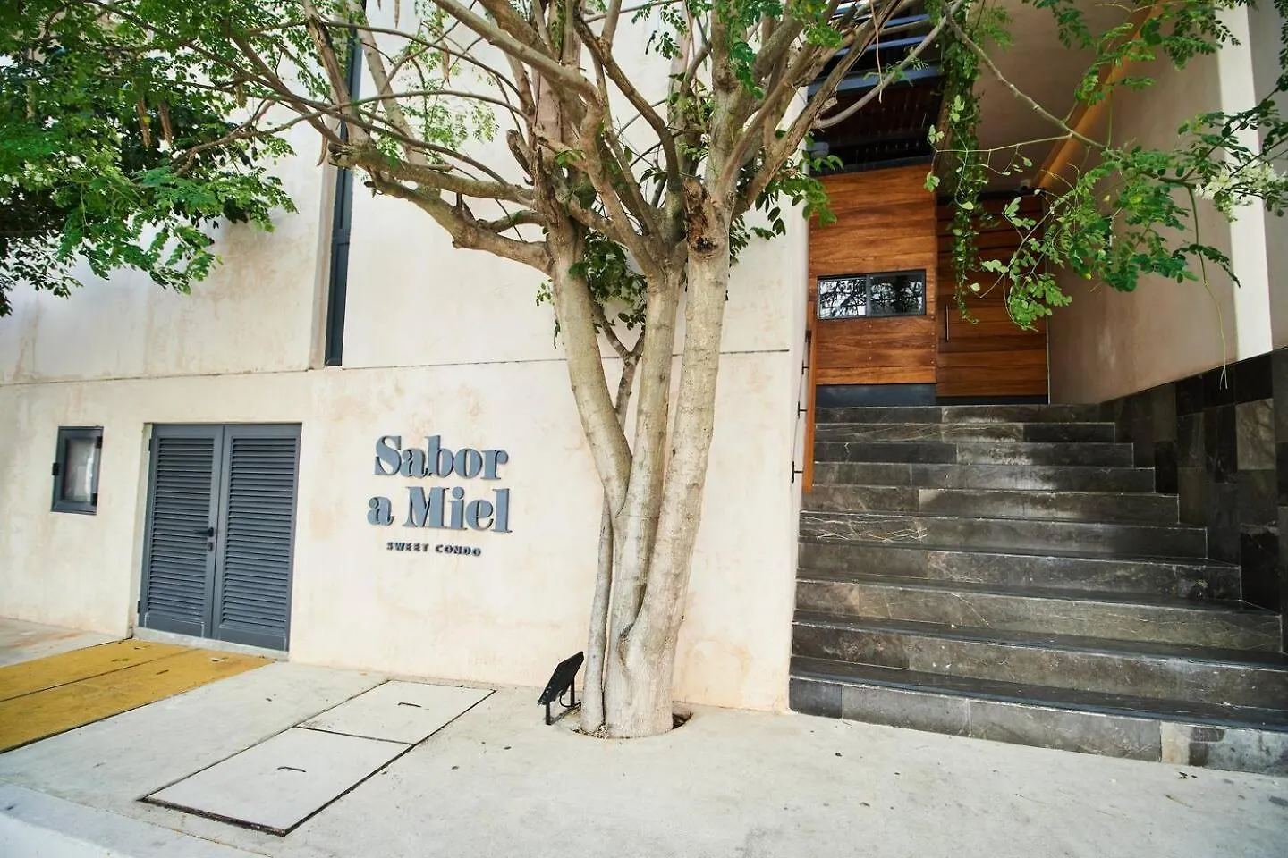 Downtown 4Br Home Beach At 200M 2 Apts In One Playa del Carmen