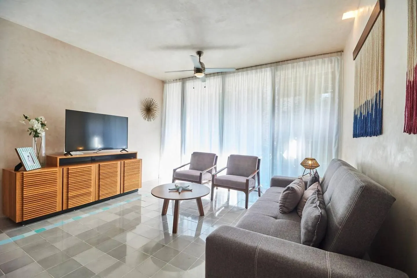 Downtown 4Br Home Beach At 200M 2 Apts In One Playa del Carmen